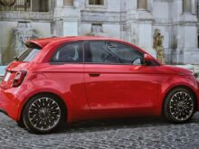 Fiat mění kurz a vrací do modelu 500 plynový motor