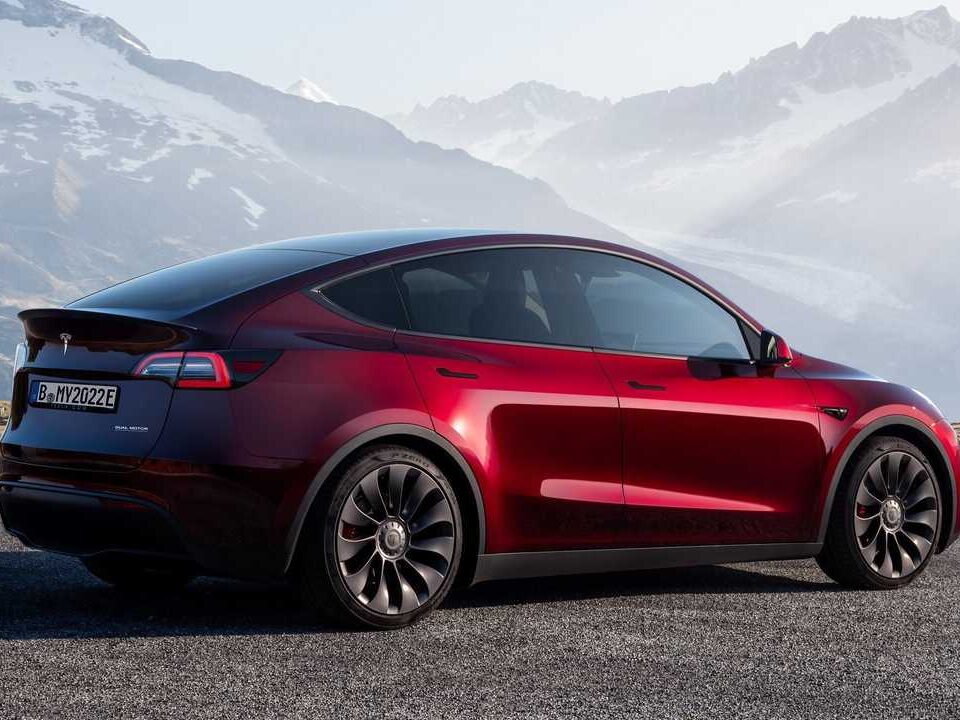 Model Tesla Y Juniper by měl časem dostat aktualizaci ve stylu Modelu 3 Highland