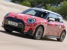 MINI John Cooper Works E PROtotype jako elektrický hot hatch