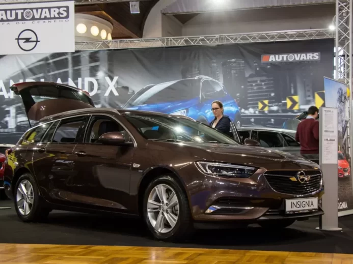 Opel Insignia je vhodnou volbou cenově dostupného vozu.