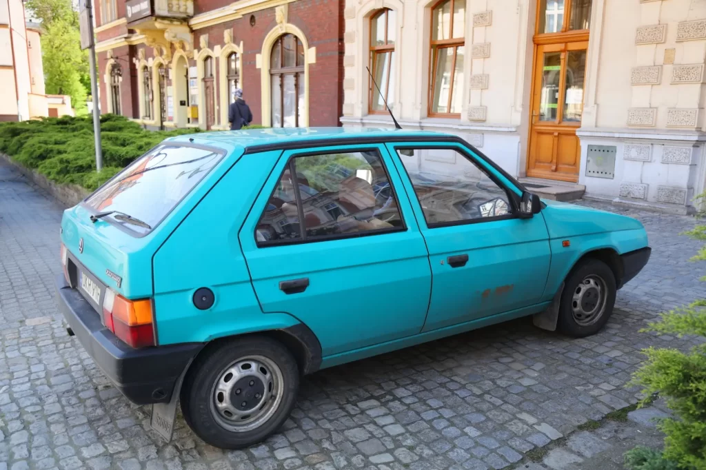 Zelená Škoda Favorit