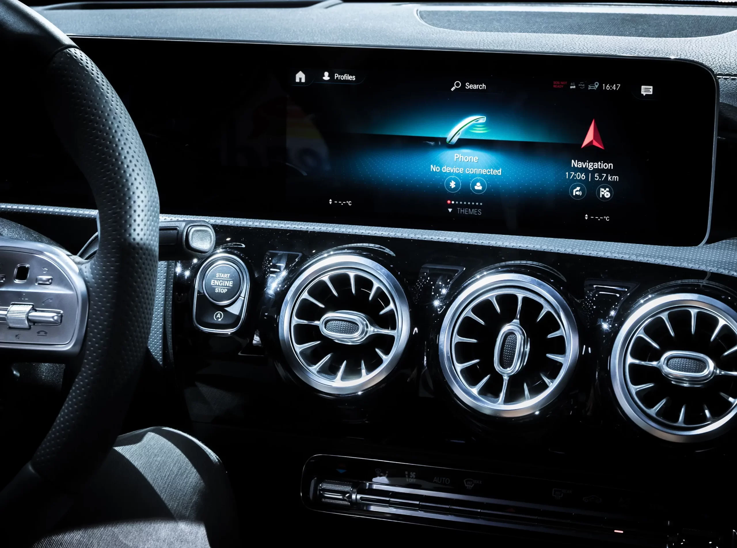 - MotorGuru.cz Možnost telefonování zabudovaná v autě