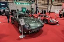 Černé auto na autosalonu v Birminghamu