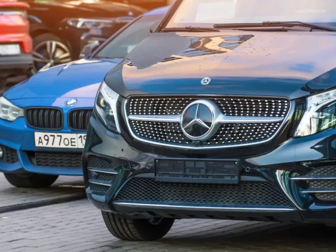 Mercedes vs BMW