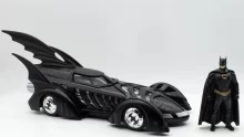 Batmobil patří k jednomu z ikonických vozů superhrdinů.