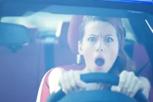 Jak odhadnout, kdy auto zastaví
