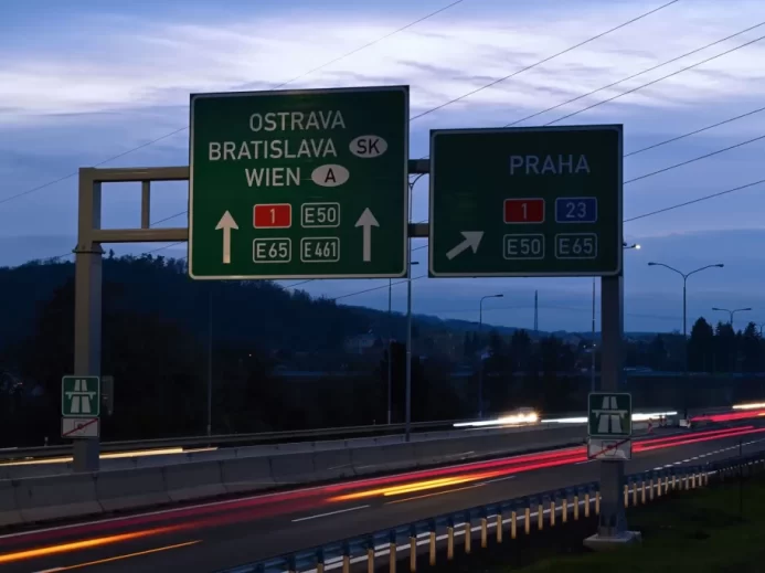 Dalnicni návěstidla