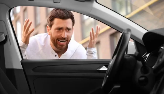 Zabouchnuté klíče v aute
