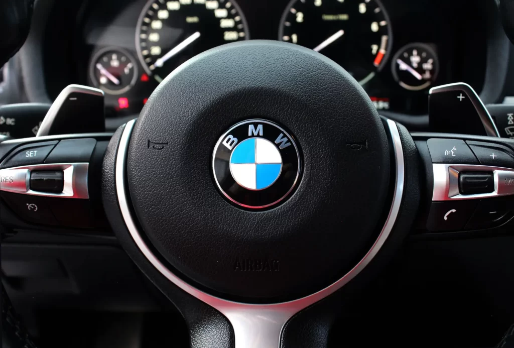 BMW volant