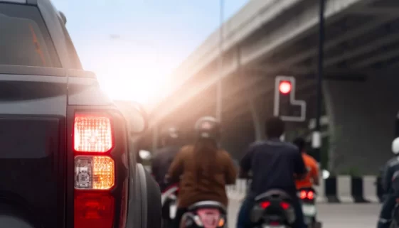 Auto, které se chystá odbočit