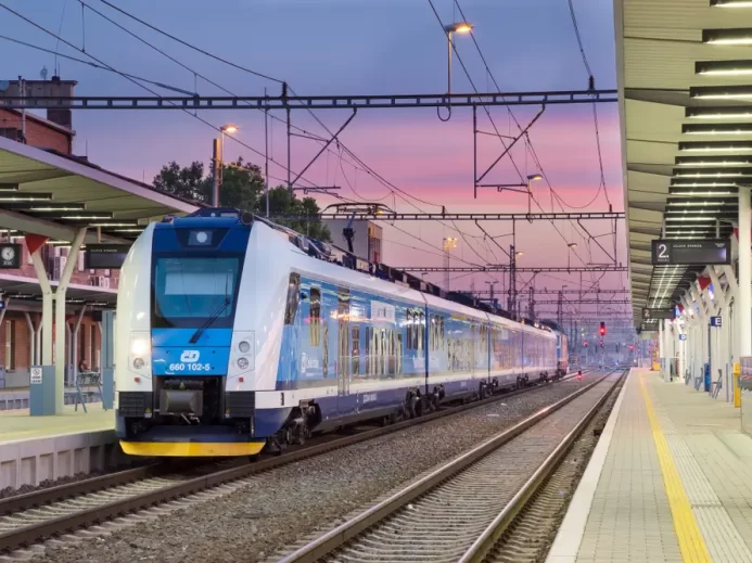 Vlak InterPanter v Olomouci na hlavním nádraží