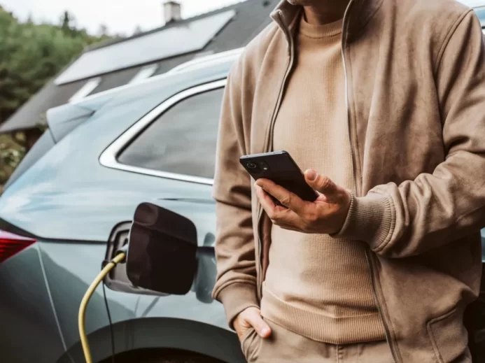 Elektromobily jsou tiché, což se nemusí líbit každému.