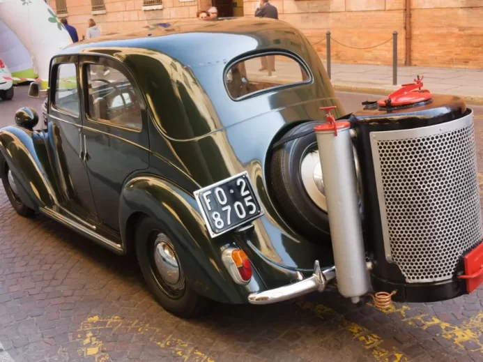 Auto na dřevoplyn