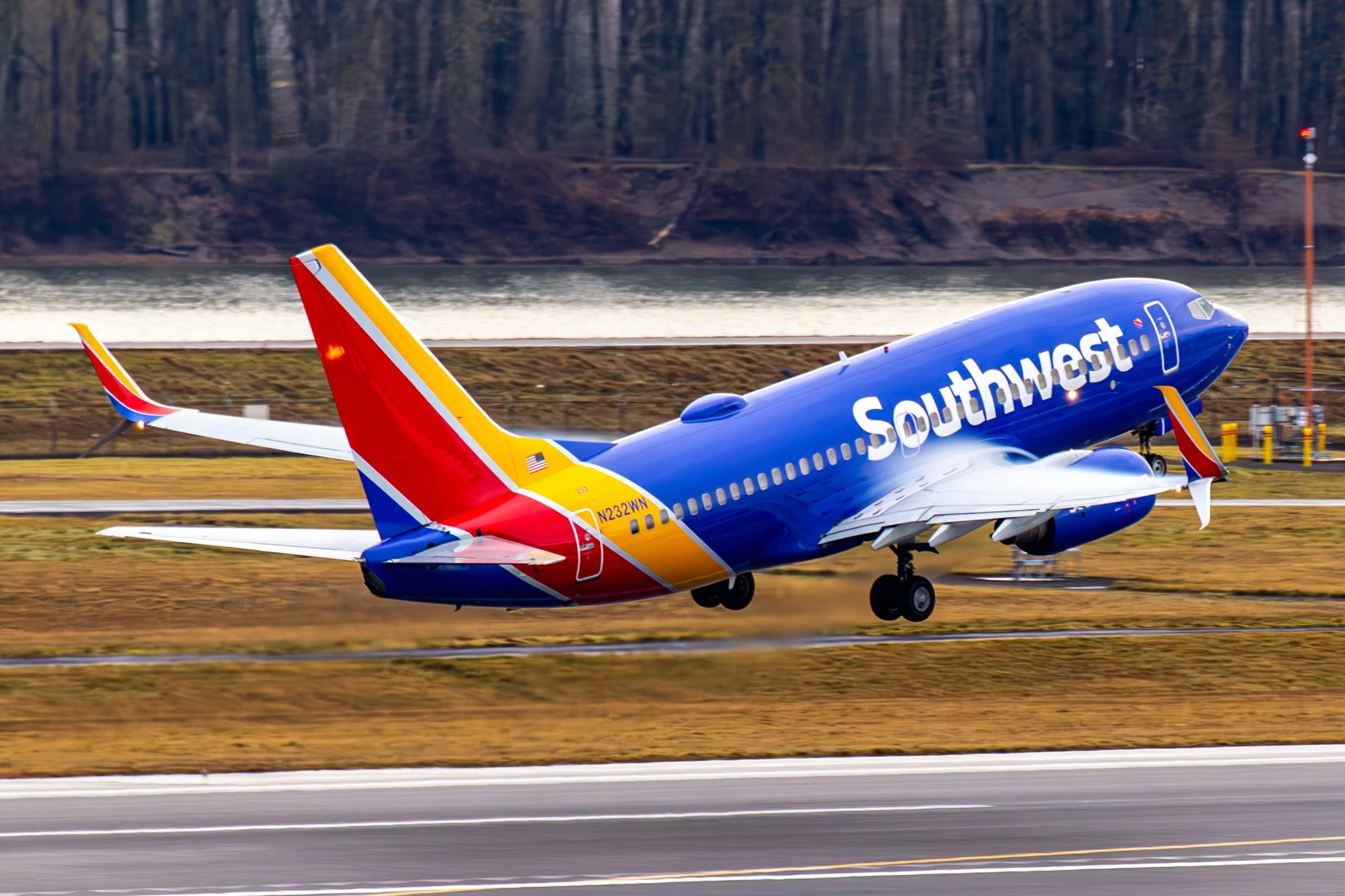 - MotorGuru.cz Southwest Airlines letadlo vzlétá