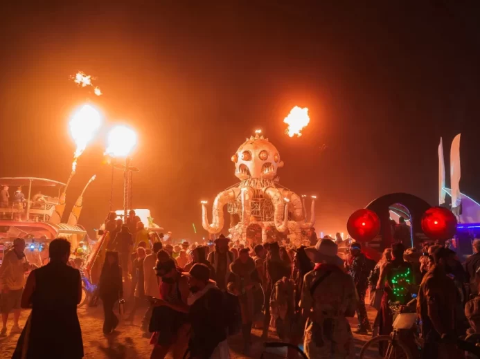 Mutant cars na festivalu Burning Man