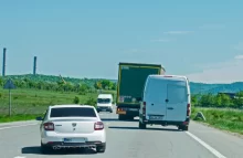 Zvláště v letním období přibývá nehod na silnicích.