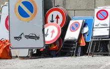 Sklad dopravních značek.