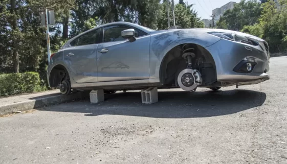 Auto bez kol