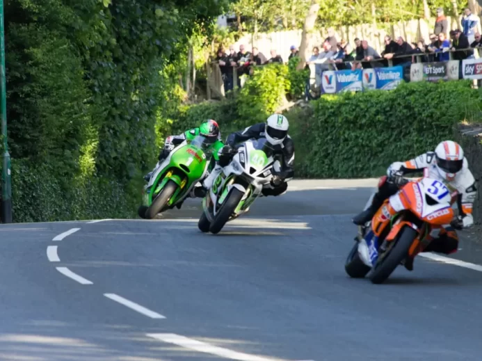 Závodníci na Isle of Man TT