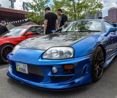 Toyota Supra Mk4 v modré barvě