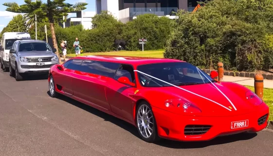 Ferrari limuzína