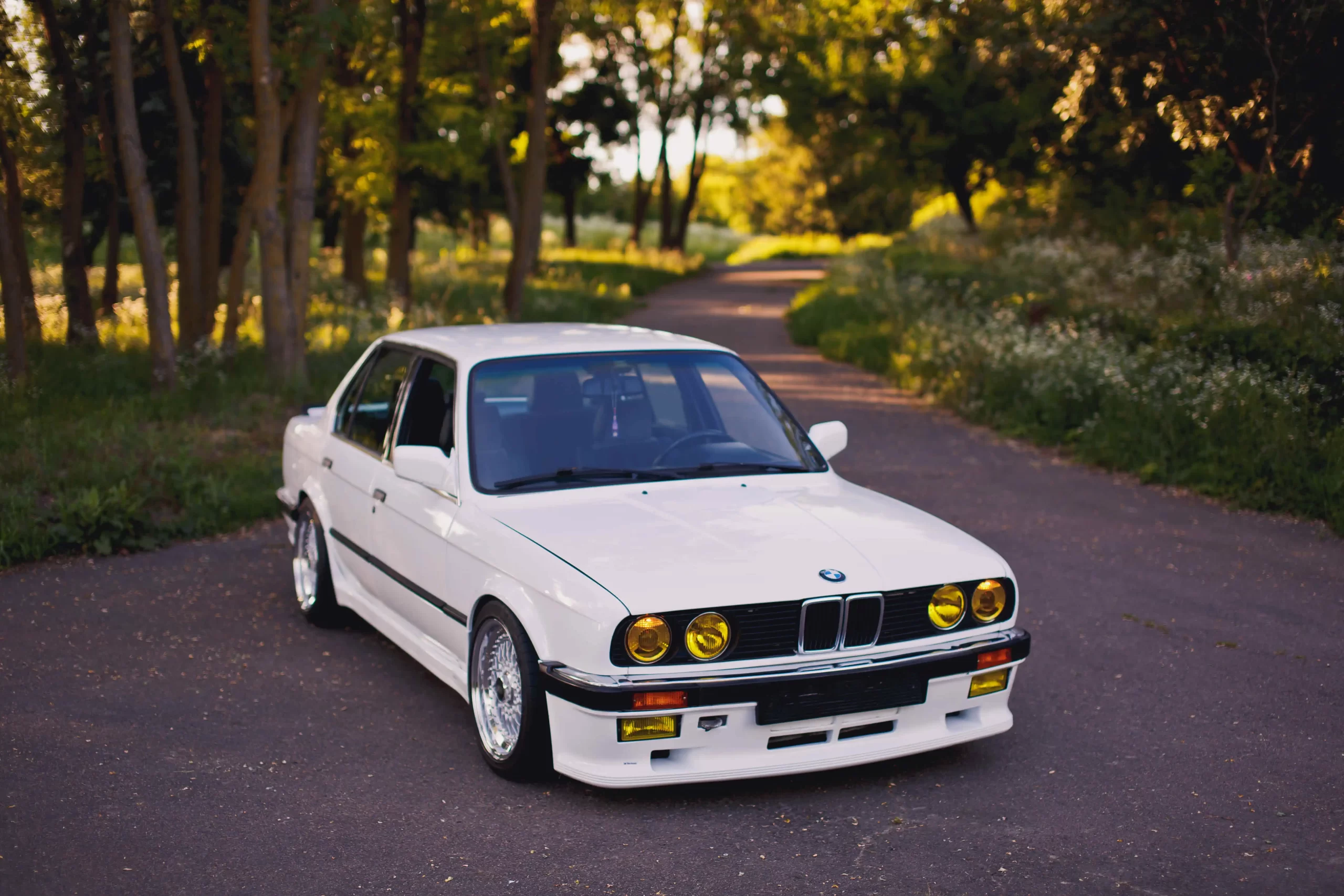 - MotorGuru.cz BMW se spoilery