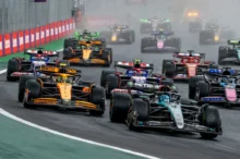 Závody F1 jsou téměř výhradně mužské.
