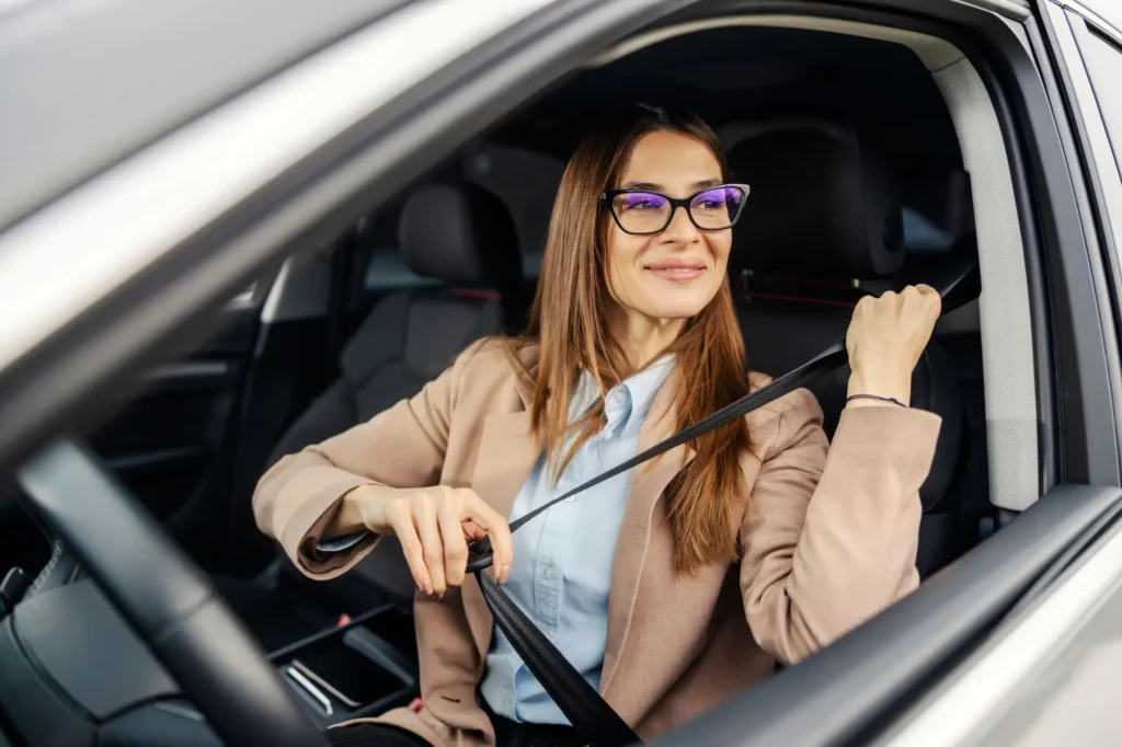 - MotorGuru.cz Vždy používejte bezpečnostní pás