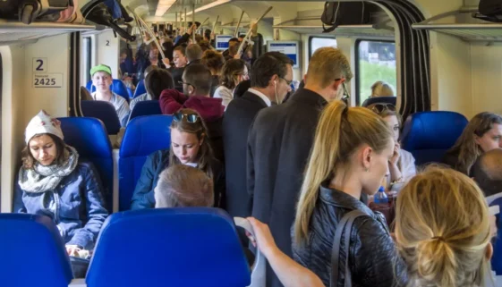 Někdy jsou vlaky opravdu přecpané