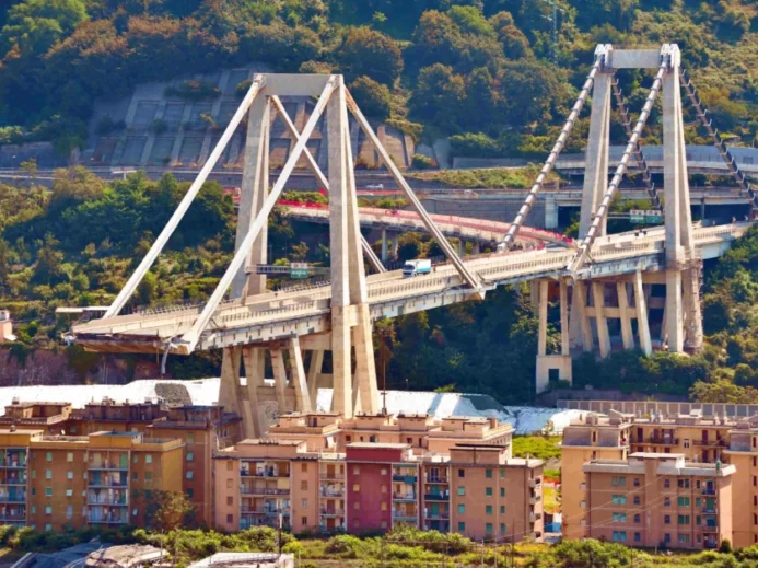 Zřícený most Ponte Morandi