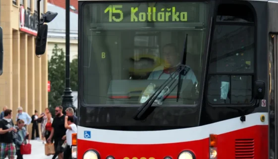 Řidiči nejen pražského podniku rádi testují své dovednosti.