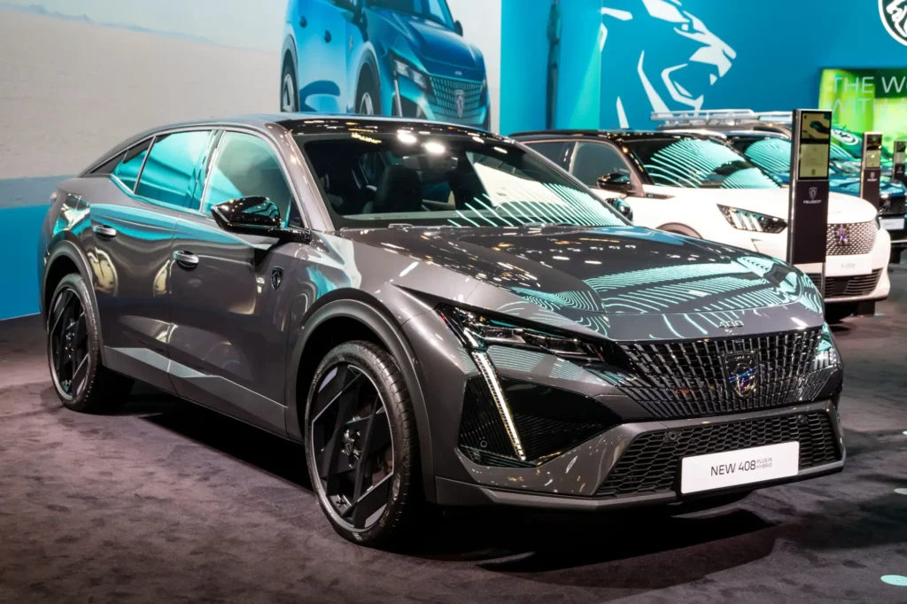 Ani nové modely automobilce nepomáhají