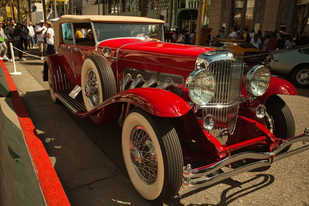 - MotorGuru.cz I Duesenberg patří mezi legendy.