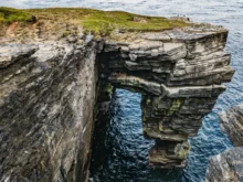 Divoké pobřeží na Papa Westray