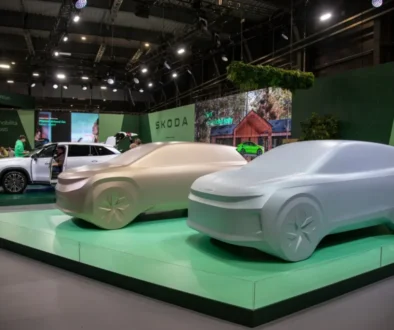 Výstavní plocha Škody s koncepty moderních crossoverů a elektromobilů