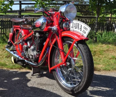 Jawa 350 byla nejen díky letním komediím v ČSR hitem.