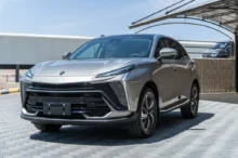 Moderní čínské SUV se sportovním vzhledem a odvážnou maskou