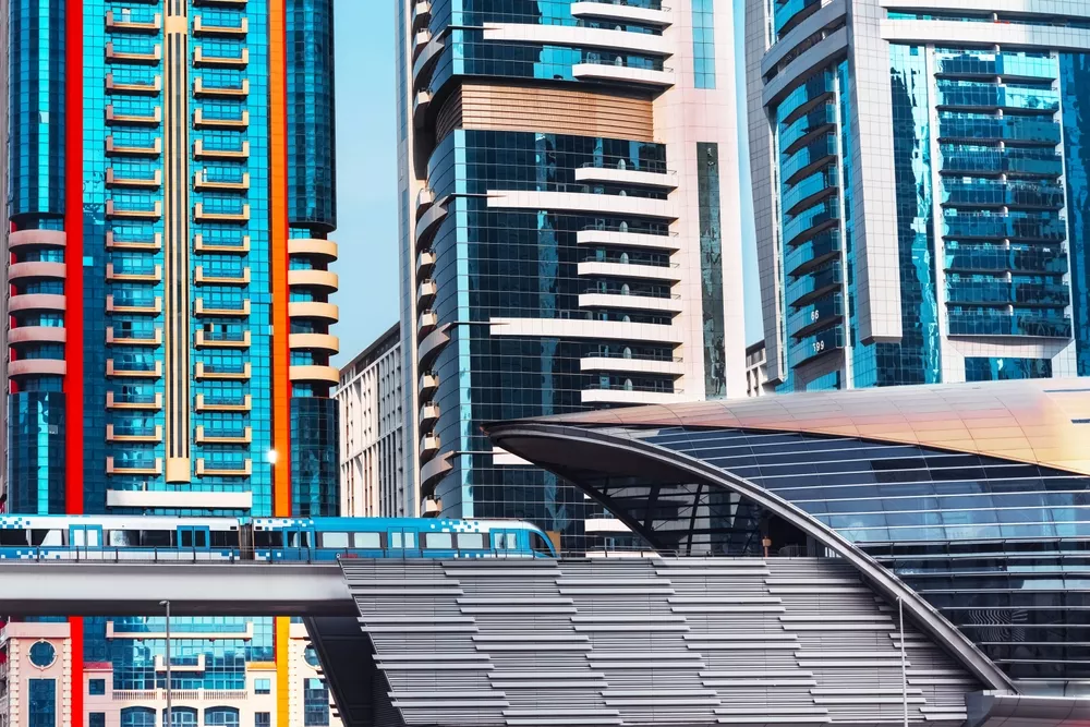 - MotorGuru.cz Celá Dubaj je moderním místem plným technologií. Doprava nezaostává.