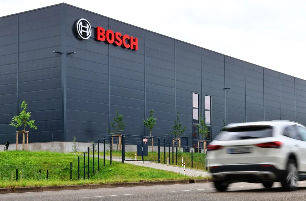 - MotorGuru.cz Společnost Bosch
