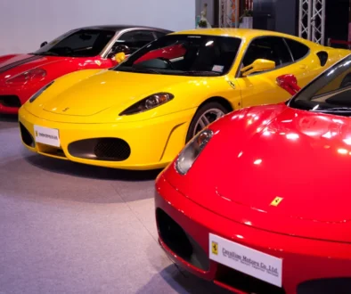 vozidla Ferrari na výstavě