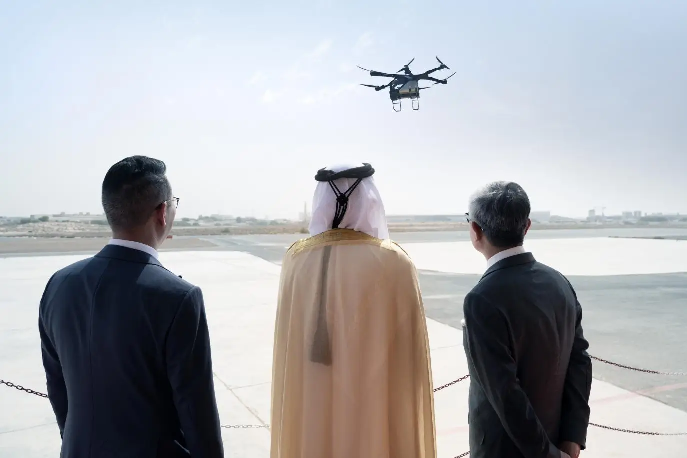 - MotorGuru.cz Aridge v Dubaji