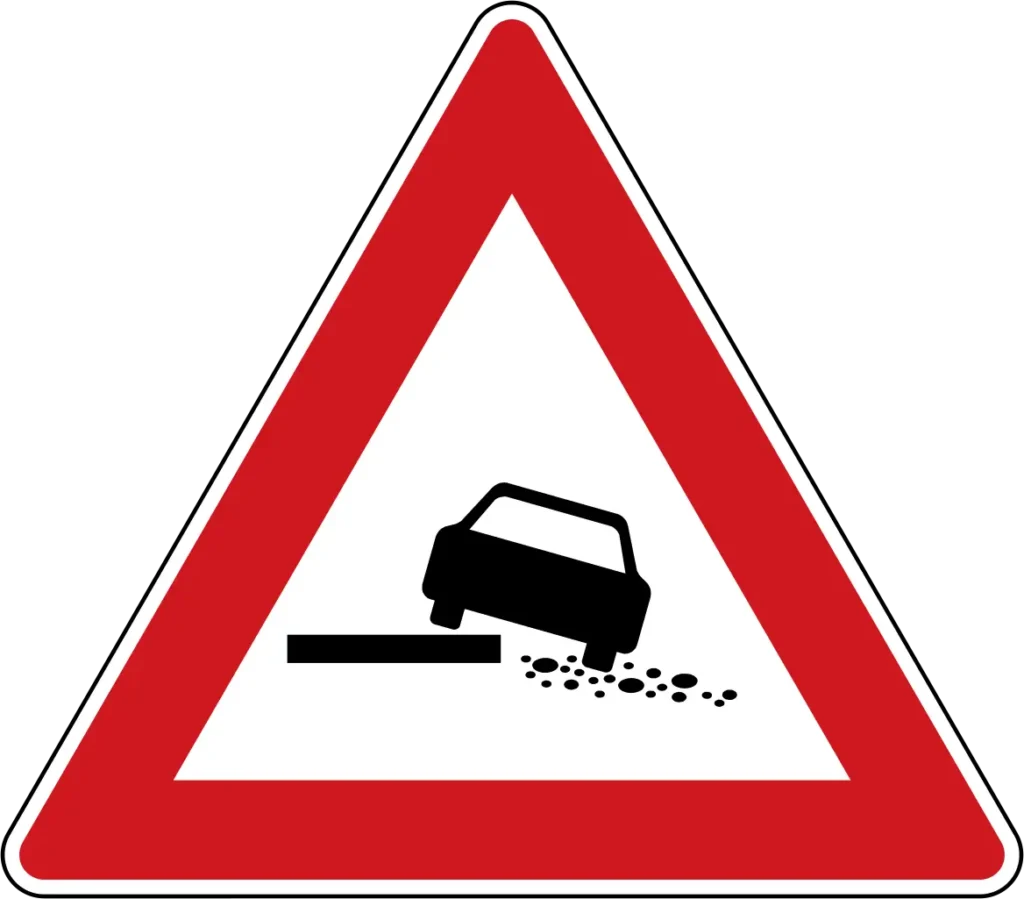 - MotorGuru.cz Výstražná dopravní značka A28