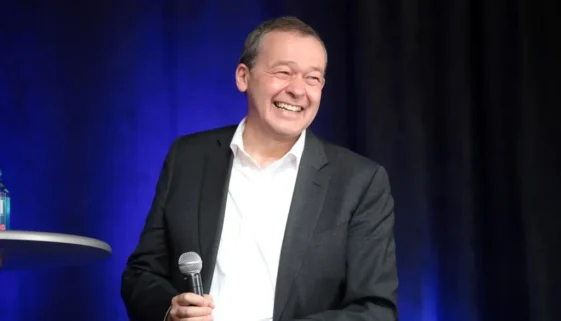 Za možnou konkurencí Tesly stojí tento muž.