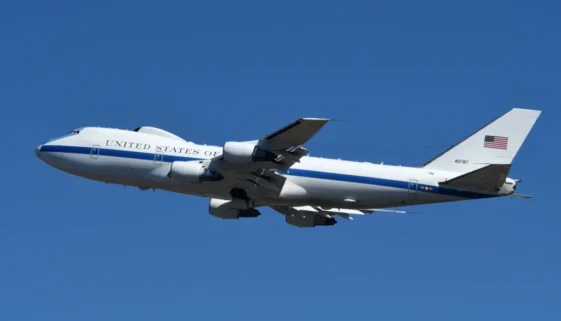 Boeing E-4B
