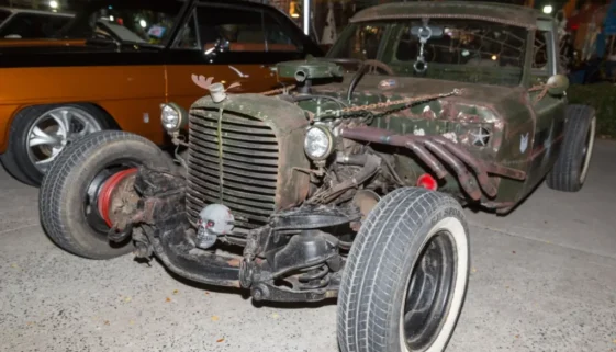 Rat rod patří mezi oblíbený styl úpravy auta.