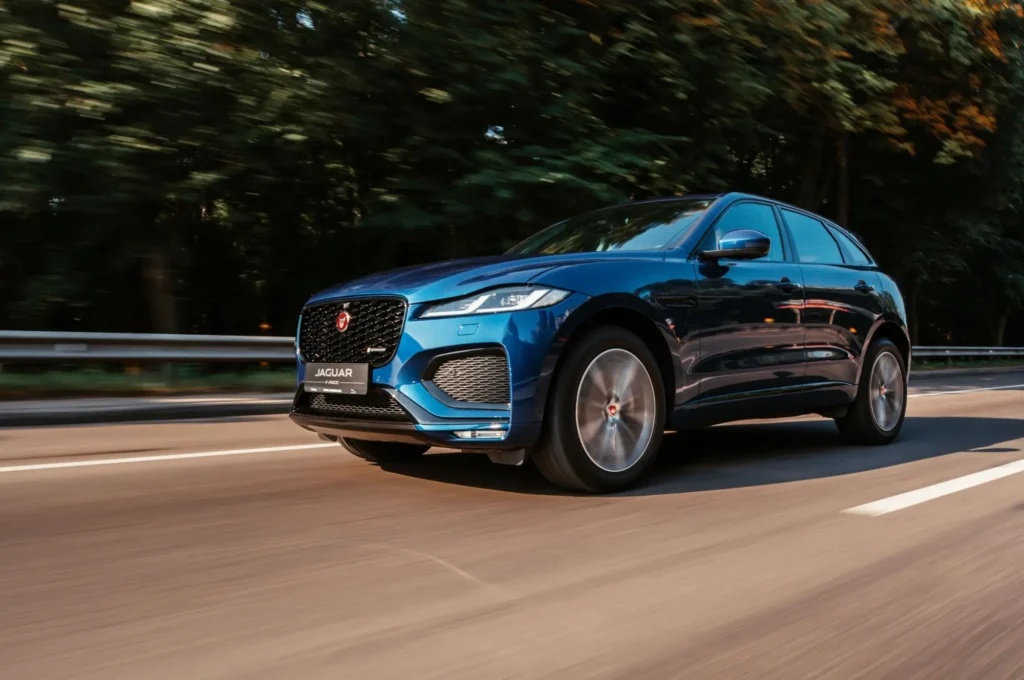 - MotorGuru.cz Tenhle Jaguar začal rychle zastarávat i když byl špička.