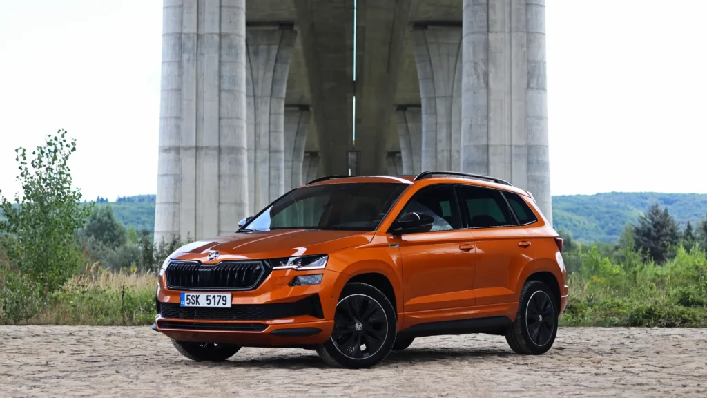 - MotorGuru.cz V jízdních vlastnostech vyhrává Škoda!