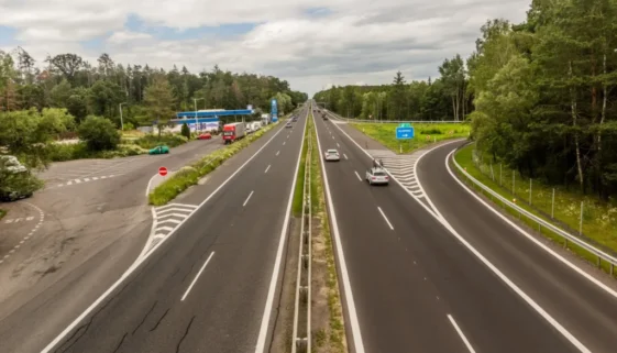 Úsek U Čtyř Kamenů na dálnici D10.