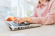 Žádost o řidičský průkaz jednoduše vyplníme za pár minut.