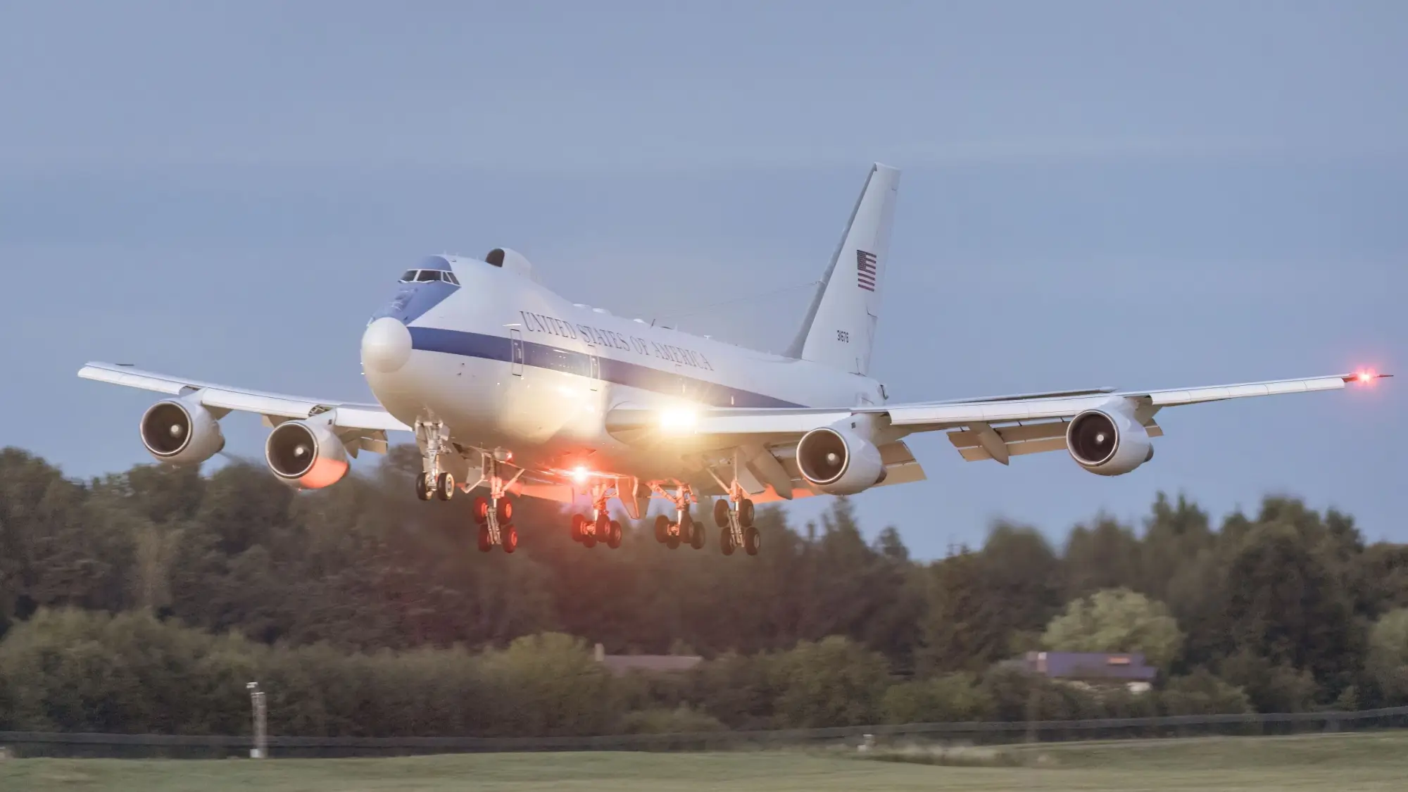 Shutterstock_2331023511 - MotorGuru.cz Boeing E-4B